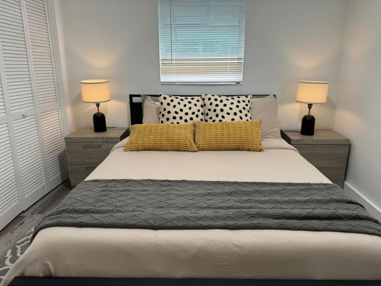 Remodeled Little Havanna Apartments Great Location Miami Eksteriør billede