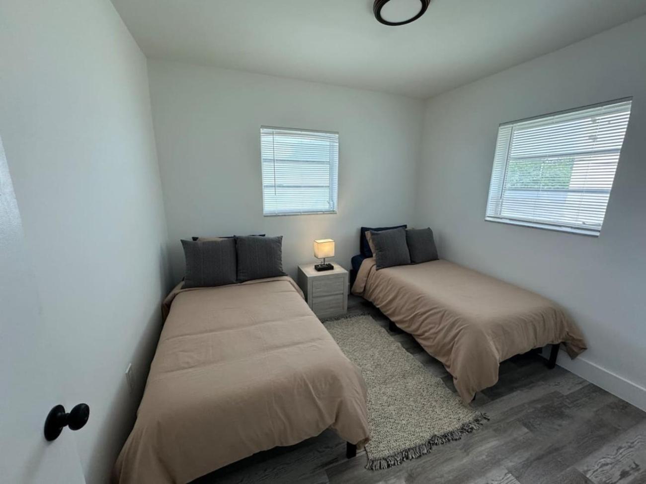 Remodeled Little Havanna Apartments Great Location Miami Eksteriør billede